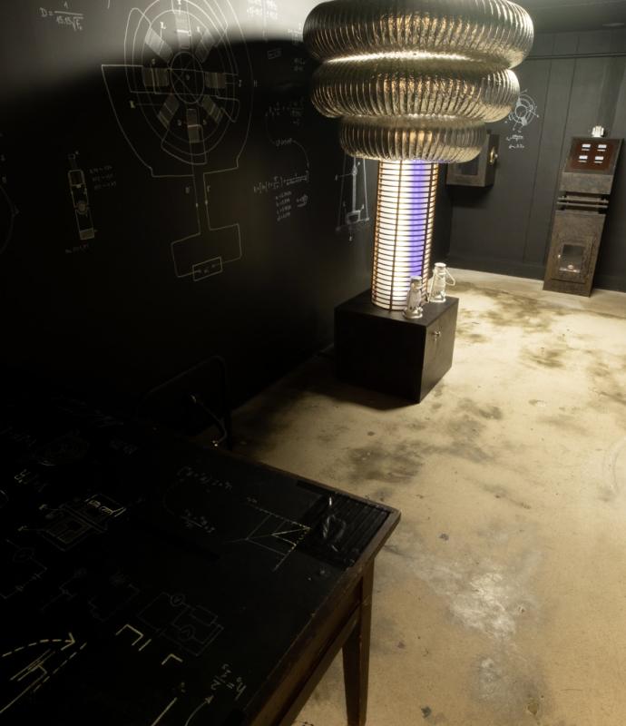 Tesla's Mystery room look